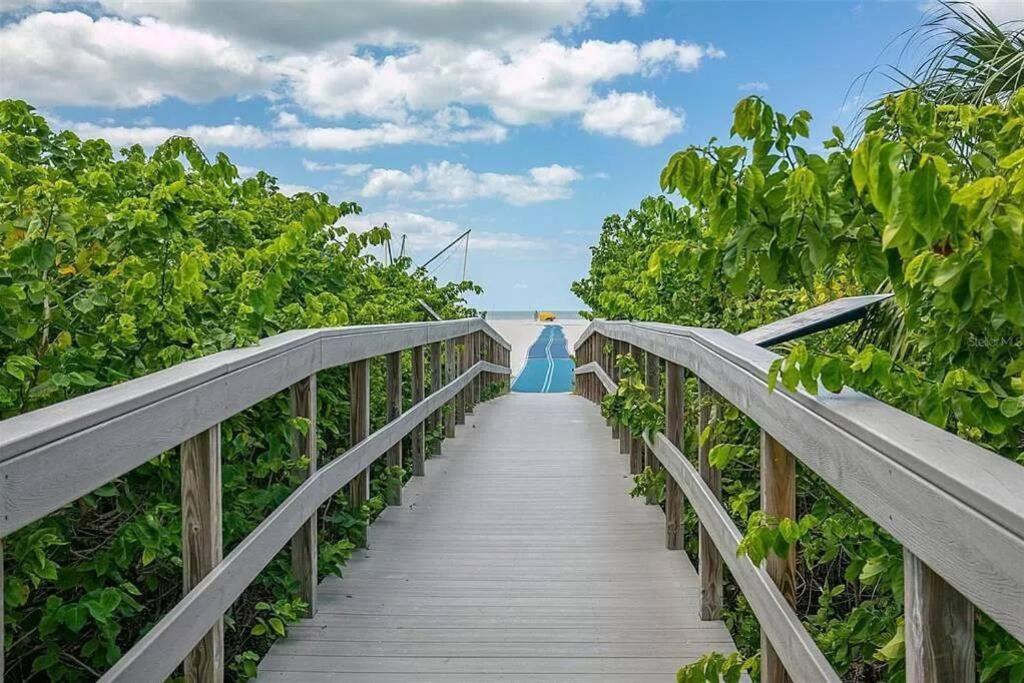 Treasure Island Beach Retreat St. Pete Beach Exterior foto